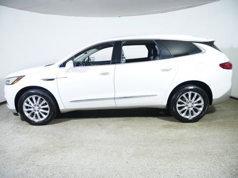 Used 2018 Buick Enclave Premium w/ Experience Buick Package image 4