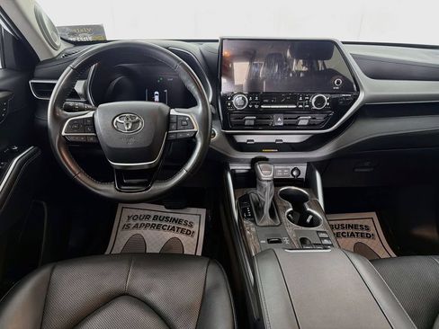 Used 2024 Toyota Highlander Platinum AWD/4WD image 22