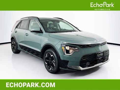 Used 2023 Kia Niro Wind w/ Wind Preserve Package FWD image 1