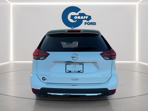 Used 2019 Nissan Rogue SL w/ Premium Package image 4