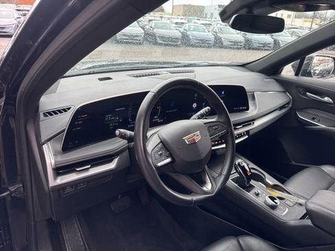 Used 2025 Cadillac XT4 Premium Luxury AWD/4WD image 9