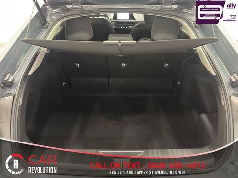 Used 2023 Toyota Prius LE FWD image 41