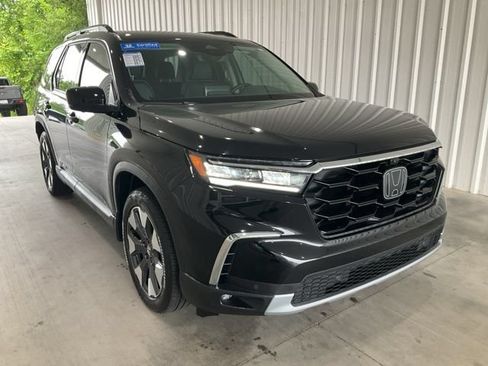 Certified 2025 Honda Pilot Elite image 29