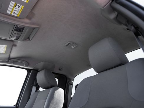 Used 2019 Nissan Frontier S image 29