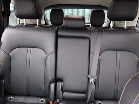 Used 2024 MAZDA CX-90 Plug-In Hybrid w/ Preferred image 18