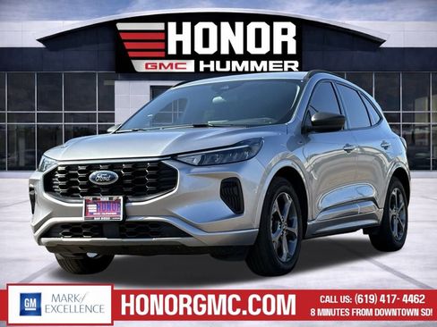 Used 2024 Ford Escape ST-Line image 7