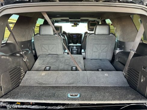 Used 2019 Cadillac Escalade Platinum image 25