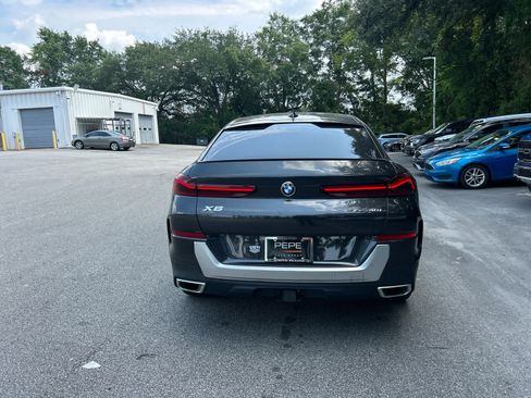 Used 2021 BMW X6 xDrive40i w/ Executive Package AWD/4WD image 3