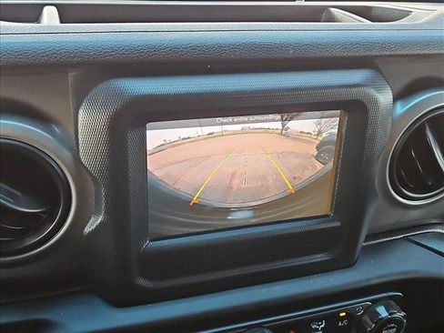 Used 2019 Jeep Wrangler Unlimited Sport S AWD/4WD image 13