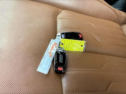 Used 2019 Audi e-tron Prestige w/ Prestige Package image 14