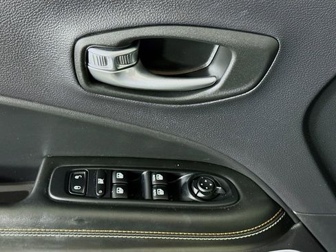 Used 2017 Jeep Compass Sport FWD image 22