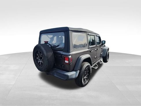Used 2018 Jeep Wrangler Unlimited Sport image 18