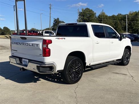 Used 2022 Chevrolet Silverado 1500 LT w/ Bed Protection Package image 5