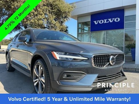 Certified 2025 Volvo V60 B5 Cross Country Plus image 1