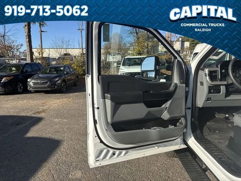 New 2025 Ford F350 XL w/ XL Chrome Package image 19