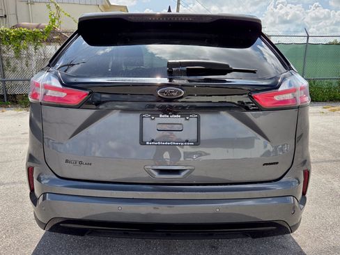 Certified 2022 Ford Edge SE w/ Black Appearance Package AWD/4WD image 4