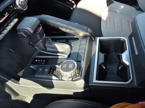 Used 2024 Toyota Tacoma 4x4 Double Cab image 24