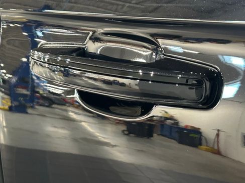 New 2026 Lincoln Navigator L Reserve AWD/4WD image 13