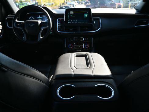 Used 2023 Chevrolet Tahoe Z71 image 3