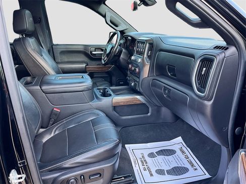 Used 2021 Chevrolet Silverado 1500 High Country w/ Technology Package image 31