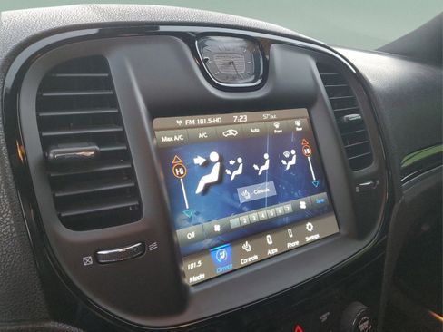 Certified 2020 Chrysler 300 S image 21