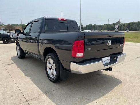 Used 2018 RAM 1500 Classic SLT image 3