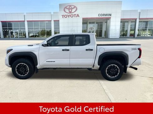 Used 2025 Toyota Tacoma TRD Off-Road w/ TRD Off Road Upgrade Package AWD/4WD image 2