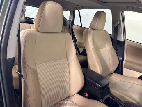 Used 2013 Toyota RAV4 XLE image 28