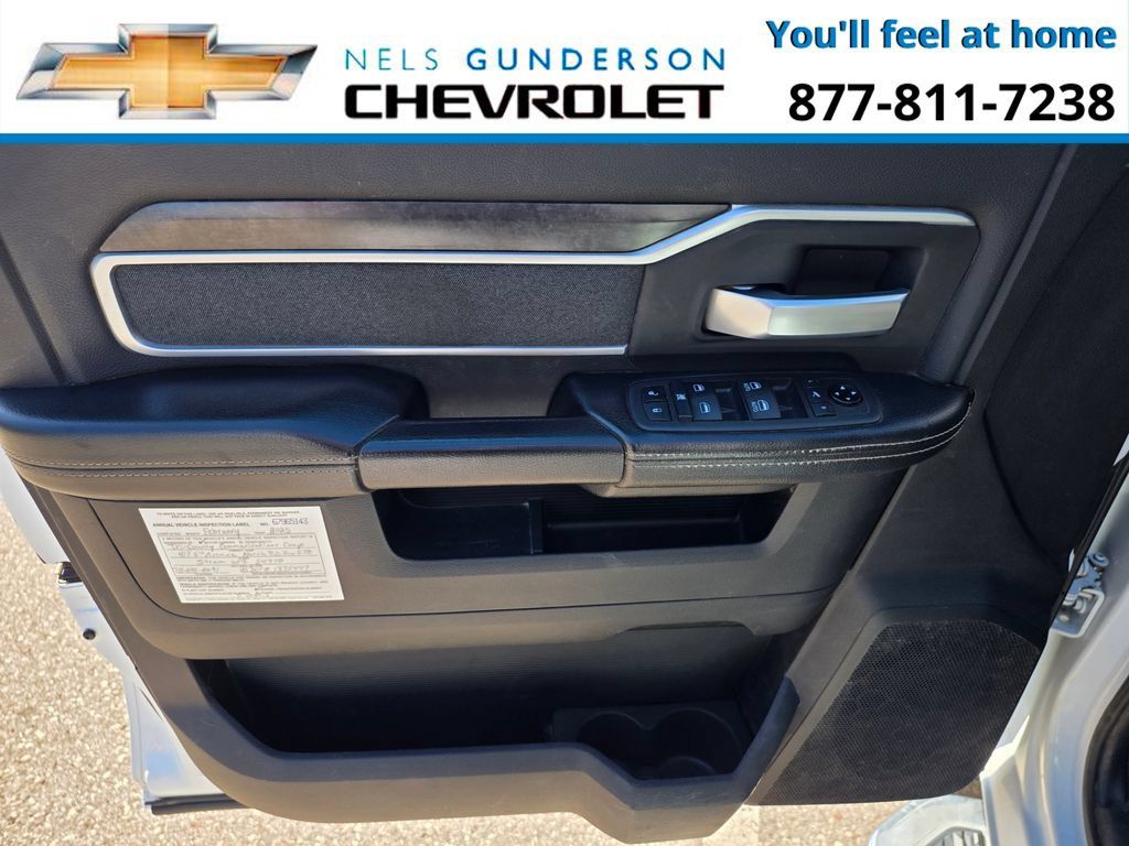 Used 2022 RAM 2500 Big Horn w/ Big Horn Silver Edition AWD/4WD image 17