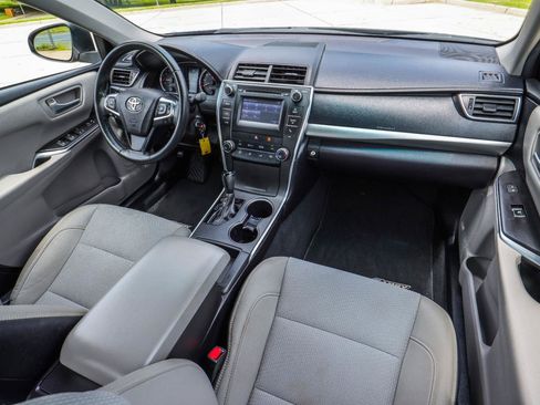 Used 2017 Toyota Camry SE w/ Protection Package (Q2) FWD image 26