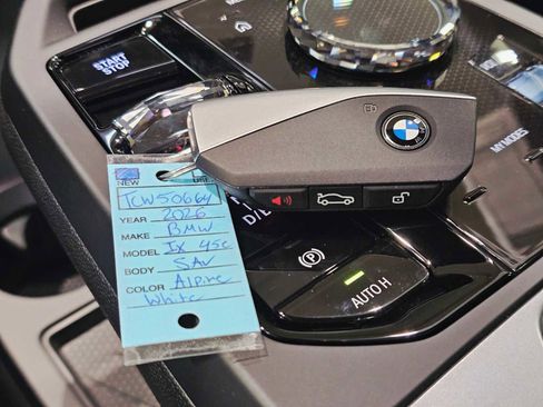 New 2026 BMW iX xDrive45 w/ M Sport Package image 30