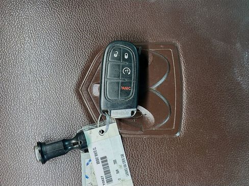 Used 2017 RAM 2500 Laramie image 35