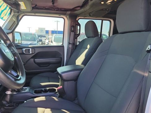 Used 2022 Jeep Gladiator Sport image 22