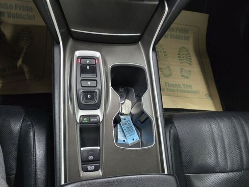 Used 2018 Honda Accord Touring image 34