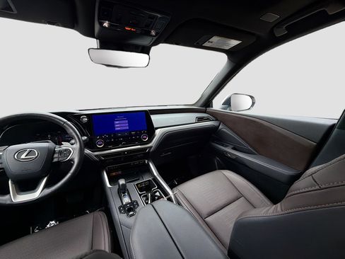 Used 2025 Lexus TX 350 AWD w/ Technology Package image 19