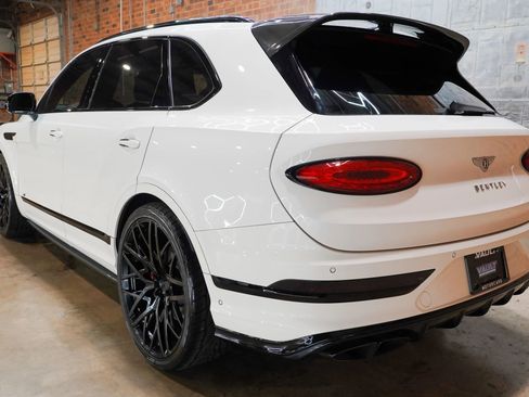 Used 2022 Bentley Bentayga AWD/4WD image 20