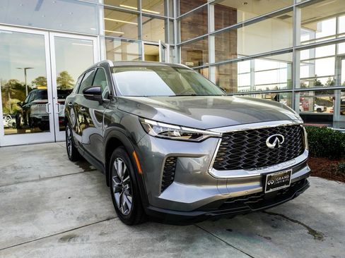 Certified 2023 INFINITI QX60 Luxe w/ Cargo Package AWD/4WD image 4