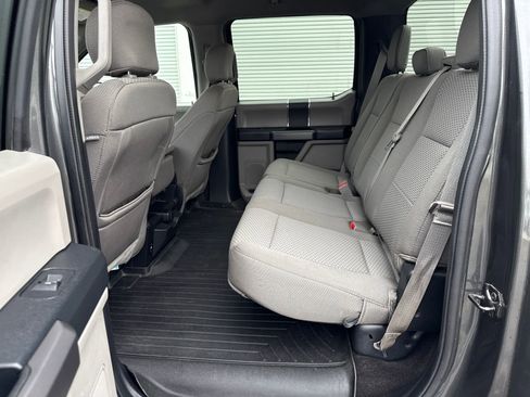 Used 2020 Ford F150 XLT image 25