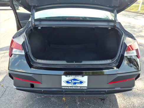 Used 2026 Hyundai Elantra Sport FWD image 30