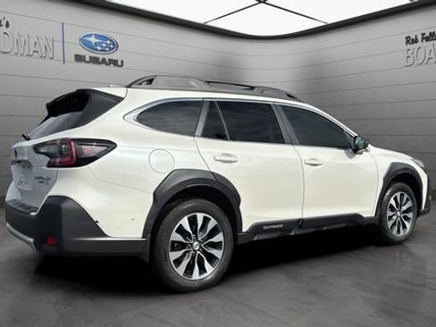 Used 2023 Subaru Outback Limited AWD/4WD image 4