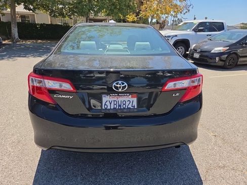 Used 2012 Toyota Camry LE FWD image 4