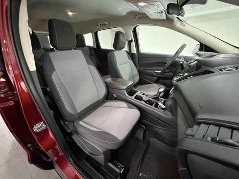 Used 2019 Ford Escape SE image 15