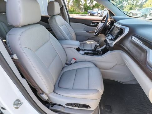 Used 2017 GMC Acadia SLT FWD image 24