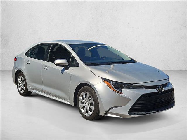 Used 2025 Toyota Corolla LE FWD image 3