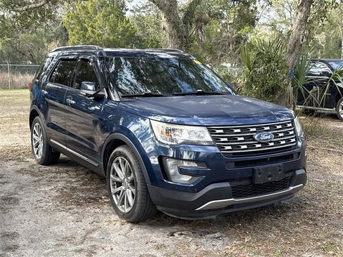 Used 2017 Ford Explorer Limited image 2