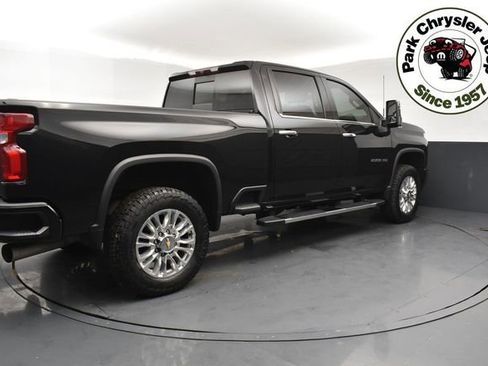 Used 2022 Chevrolet Silverado 2500 High Country w/ Z71 Off-Road Package AWD/4WD image 6