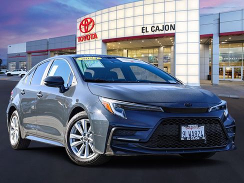 Certified 2024 Toyota Corolla SE image 1