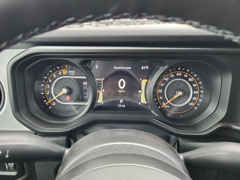 New 2025 Jeep Gladiator Sport image 10