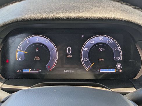 Used 2023 Jeep Grand Cherokee Altitude RWD image 16