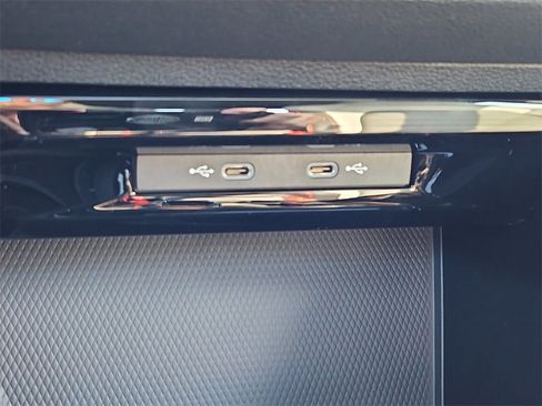 New 2025 Volkswagen GTI SE image 11